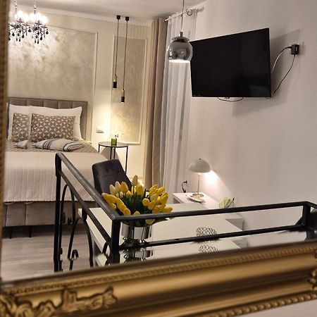 Studio Apartment Lily Rovinj Exterior photo