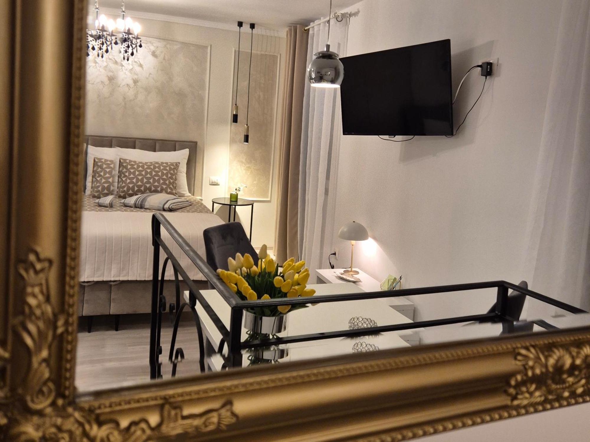 Studio Apartment Lily Rovinj Exterior photo