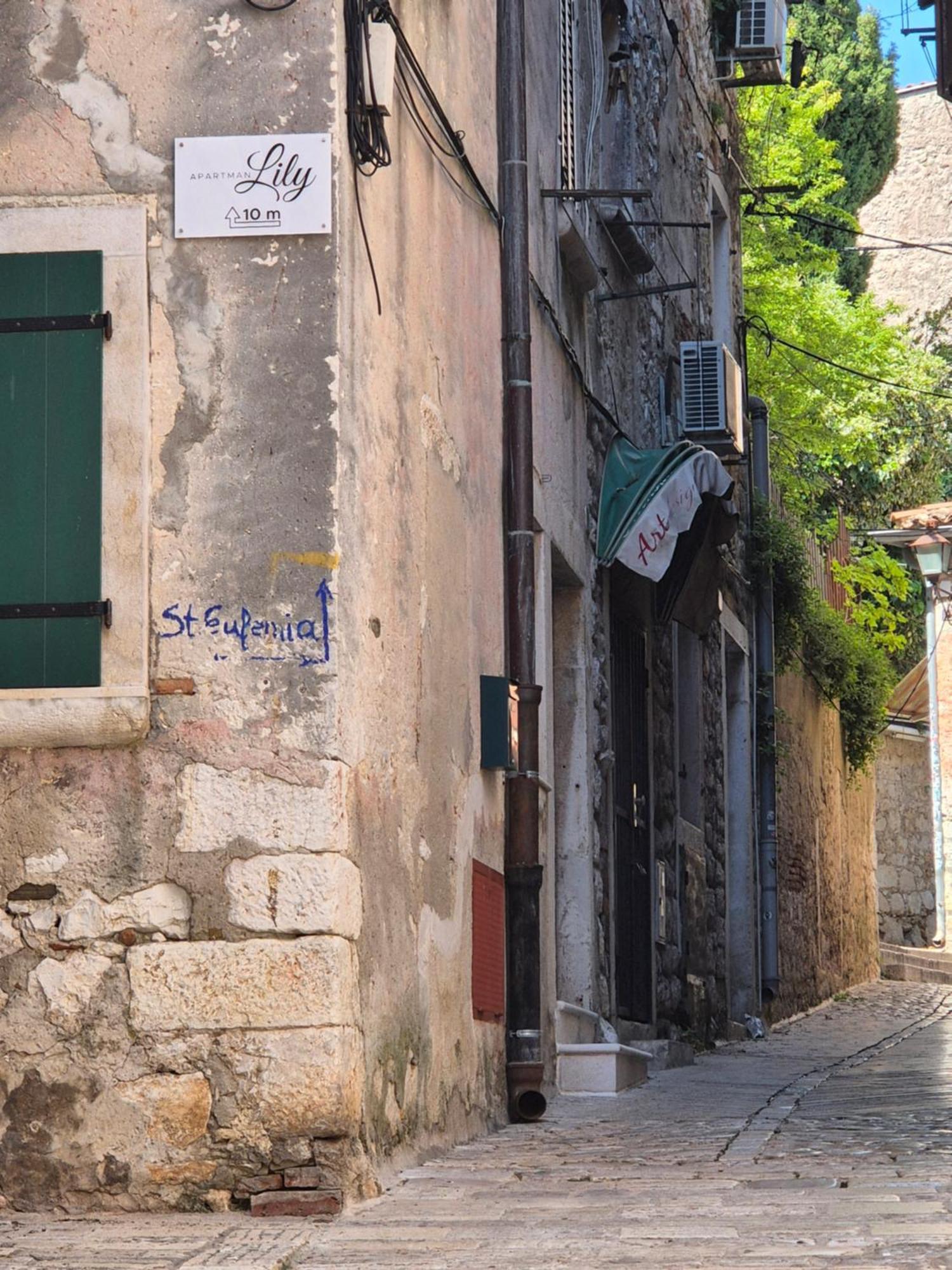 Studio Apartment Lily Rovinj Exterior photo