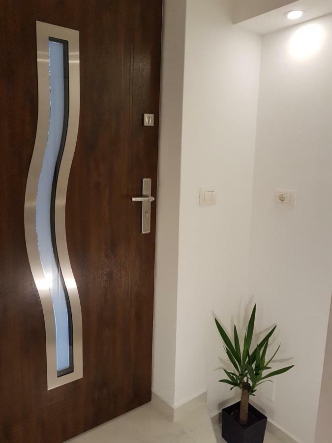 Studio Apartment Lily Rovinj Exterior photo